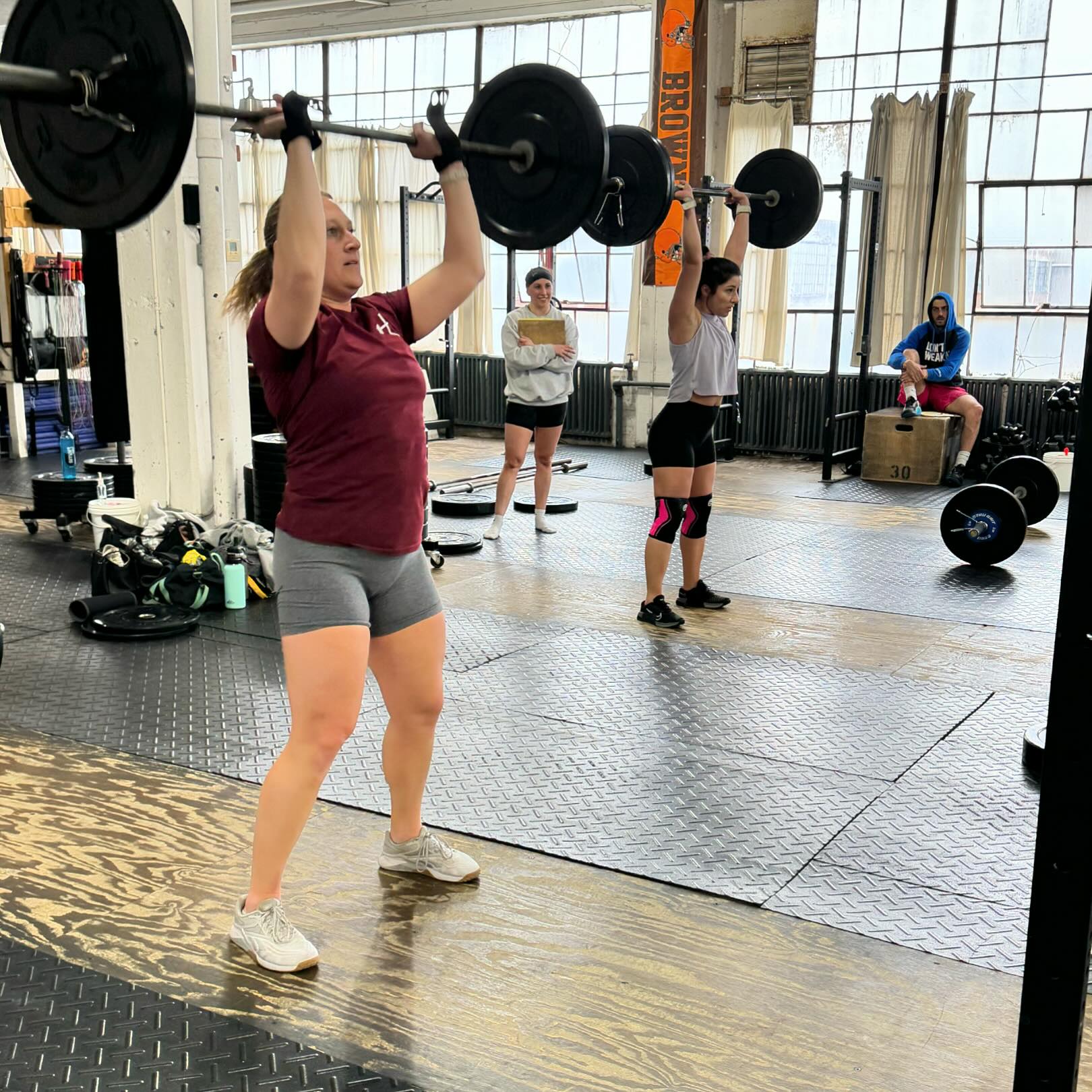 Wow 24.3 was intense!! All of our athletes are completely crushing it! Thrusters and rig push/pull movements are no joke 🥵 

 #BirdtownStrength #BirdtownStrong #FunctionalFitness #BeBetter #RedefiningStrength #TeamWorkMakesTheDreamWork #WeAreBirdtown #Lakewood #Ohio #LakewoodOhio #TheOpen2024