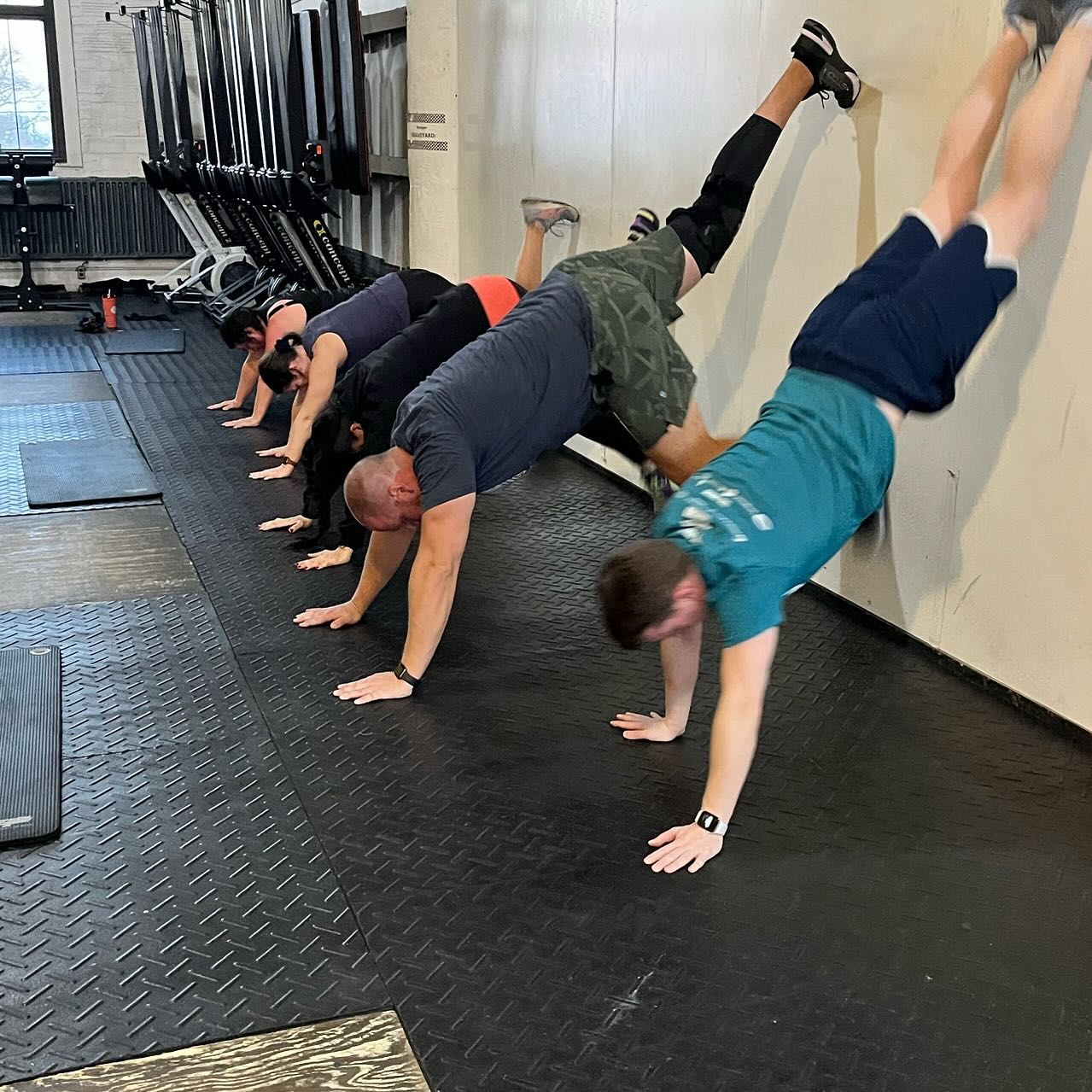 “You can’t go back and change the beginning but you can start where you are and change the ending.”
-C.S. Lewis

So often we hear people telling us that they aren’t fit enough yet to join a class… but if that was the case, none of our athletes would have ever started. We are all learning how to move our bodies and work out! We would love to have you. Check us out! Link in bio. 

 #BirdtownStrength #BirdtownStrong #FunctionalFitness #BeBetter #RedefiningStrength #TeamWorkMakesTheDreamWork #WeAreBirdtown #Lakewood #Ohio #LakewoodOhio